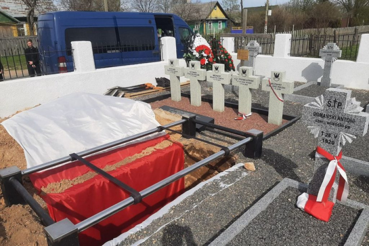 Поляка Эмиля Чечко похоронили в Беларуси рядом с павшими в войне против России