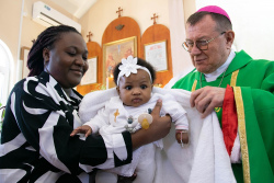 Основную часть некоторых приходов в РФ составляют иностранцы. Почему это может стать проблемой?