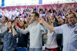 На «Чижовка-Арене» в Минске прошла массовая молитва за Беларусь [ФОТО, ВИДЕО]