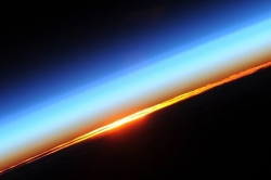 Фото из космоса: на борту МКС - икона Божьей Матери