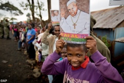 Папа в трущобах Кении: Здесь я чувствую себя как дома