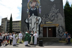 Стену монастыря доминиканцев украсили граффити