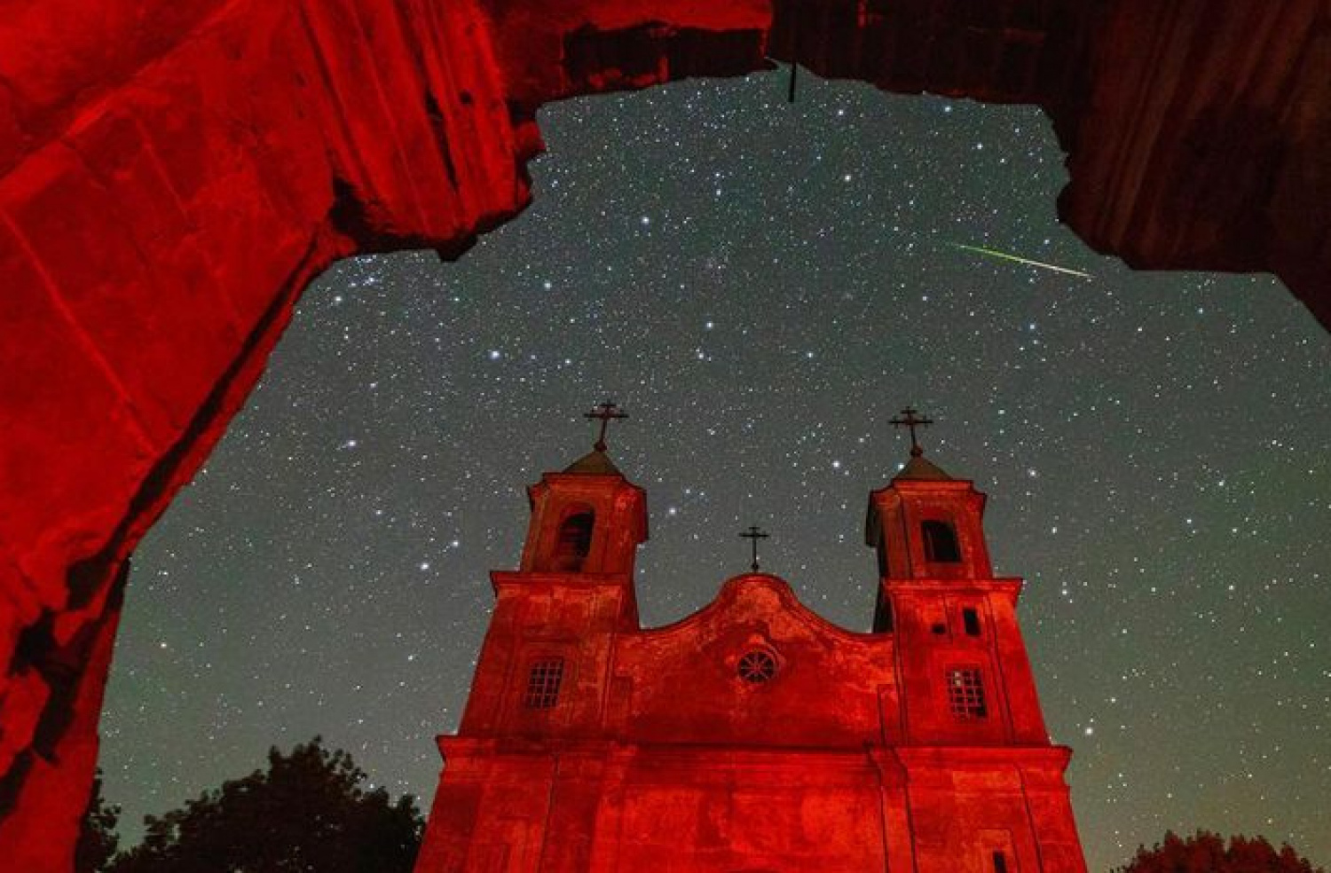 Невероятное первое весеннее фото опубликовал белорусский астрофотограф