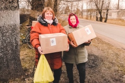 Caritas раздал нуждающимся в Беларуси сотни продуктовых наборов