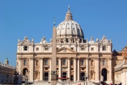 В Ватикане арестован священник из-за утечки документов