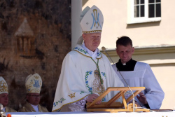Представитель Папы Римского попрощался с беларусами и оставил завет, который «поможет в трудные времена»