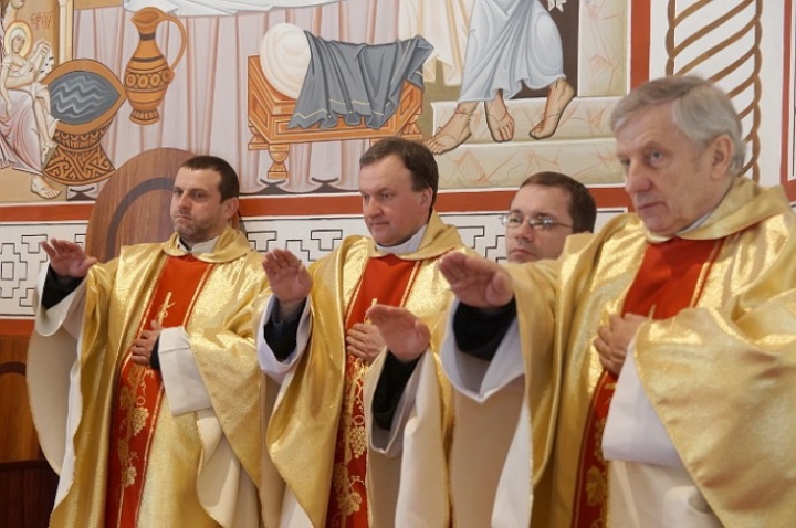 В Речице и Петрикове сменились настоятели католических приходов