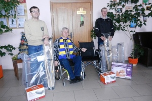 Белорусскому обществу инвалидов Хойникского района подарили средства реабилитации