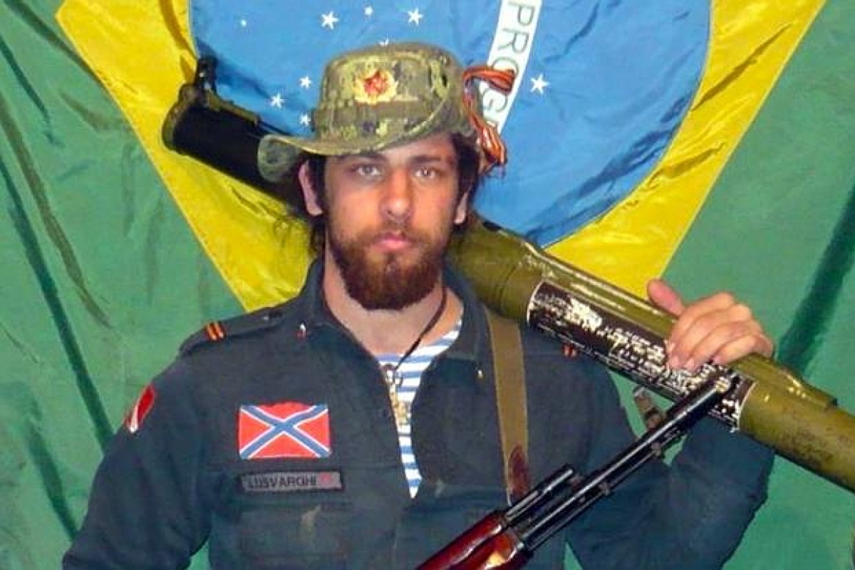 Осужденный в Киеве бразильский террорист обратился к Богу и ищет Библию на португальском