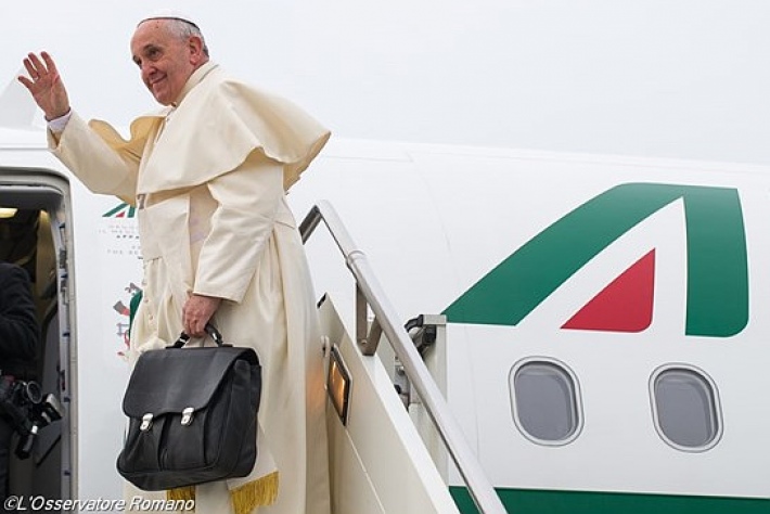 Папа начал путешествие на Кубу и в США