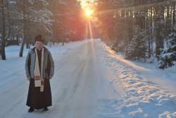 Заснеженные деревни, песни, народная набожность – как ходит ксёндз по Коляде на Гродненщине