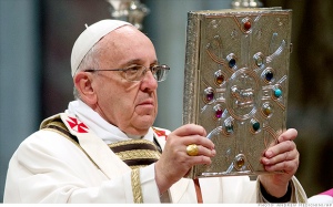 Папа встретился с рабочими и крестьянами: быть на стороне бедных - это Евангелие, а не коммунизм
