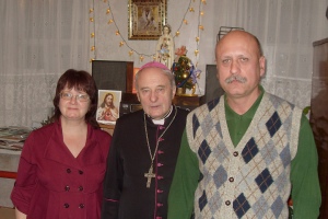 Епископ Казимир Великоселец посещает с «колядой» дома гомельчан