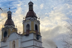 В Сопоцкине показали, как выглядит сгоревшая крыша костёла, и начали ремонт