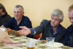 Впервые в Беларуси в магазинах Гомеля установят полки с бесплатными продуктами для бедных