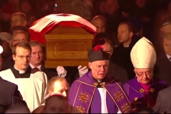 В собор Гданьска на похороны мэра пришли 45 тыс. жителей