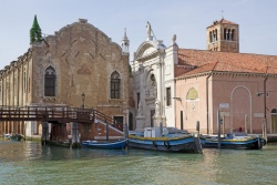 В Венеции католический храм превратили в мечеть