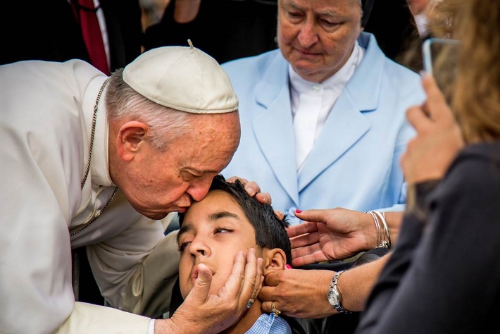 Папа: шчасце і святасць складаюцца з маленькіх жэстаў