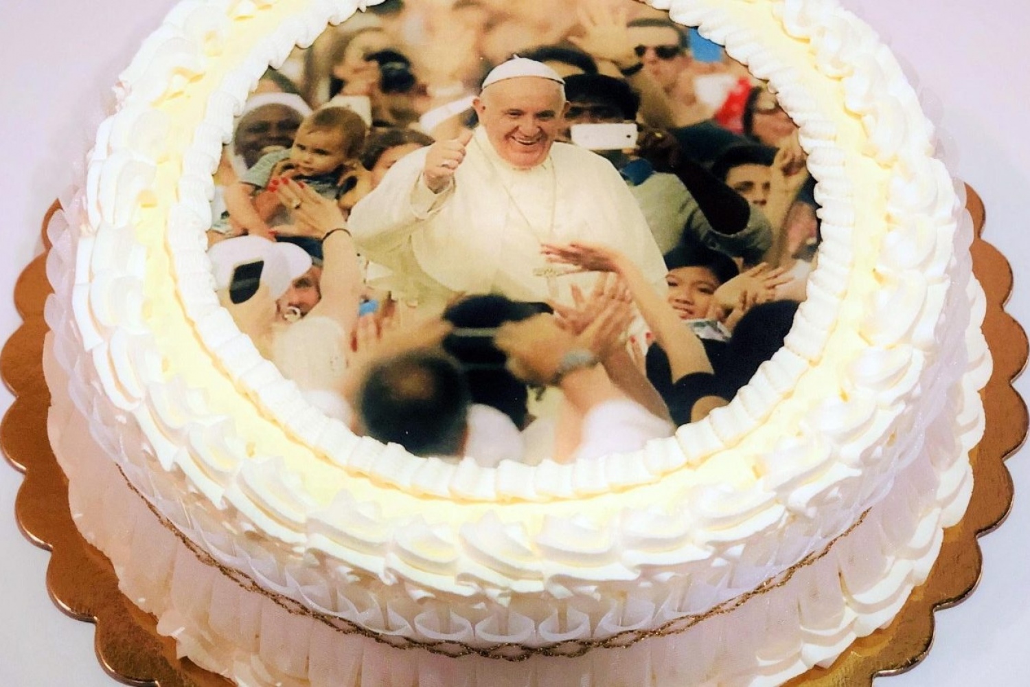 Дзень нараджэння Папы: тысячы лістоў і мільёны віншаванняў