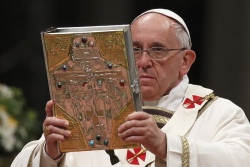 Папа: Библия - опасная книга, которая может перевернуть мир