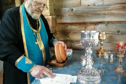 В российских храмах РПЦ принимают поминальные записки по e-mail