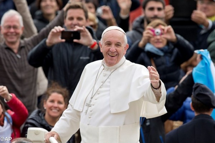 Папа учредил конгрегацию по делам мирян, вопросам семьи и жизни