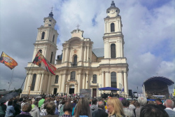 Тысячи верующих посетили Будслав – фест глазами паломников