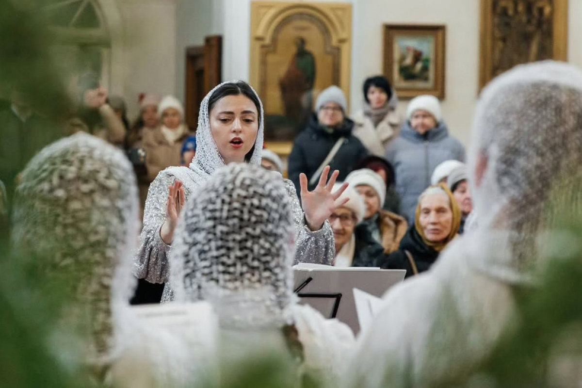 Редкий пример: православный хор поет на беларусском, украинском и других языках