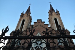 В Кирове и Красноярске идут суды за возвращение католикам храмов