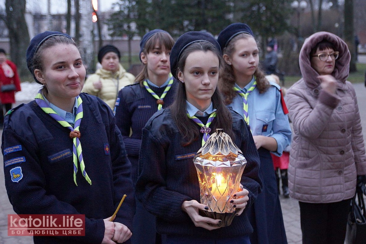 Вифлеемский огонь доставили в Беларусь к Рождеству Христову