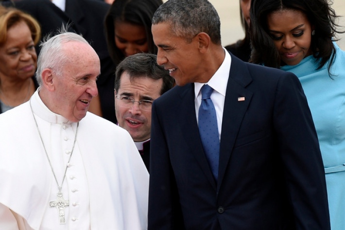 В Вашингтоне Папу встретил Обама с семьей