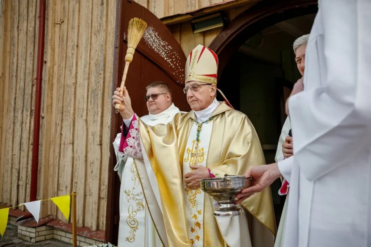 «Нельзя праздновать Пасху и...» Сильное слово архиепископа Кондрусевича на Воскресение Христово