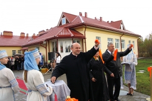 Министр и губернатор участвовали в открытии гомельского хосписа, построенного католиками