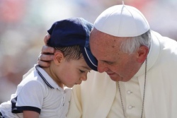 Ребенок спросил у Папы, почему Бог не победил дьявола