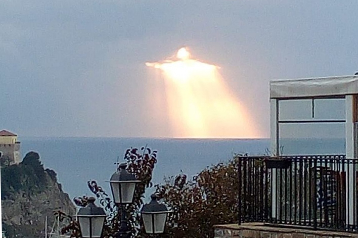 В небе над Италией сфотографировали солнечный образ Христа
