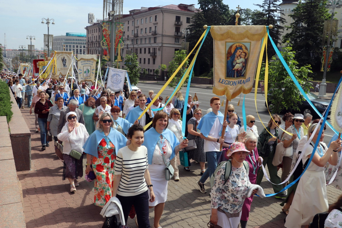 Стало известно, когда в центре Минска католики проведут массовое шествие