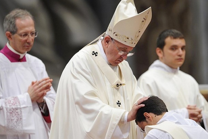 Папа - святарам: не чытайце сумных пропаведзяў, не адмаўляйце ў Хросце