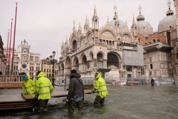 Наводнение в Венеции повредило мозаику в соборе Святого Марка‍