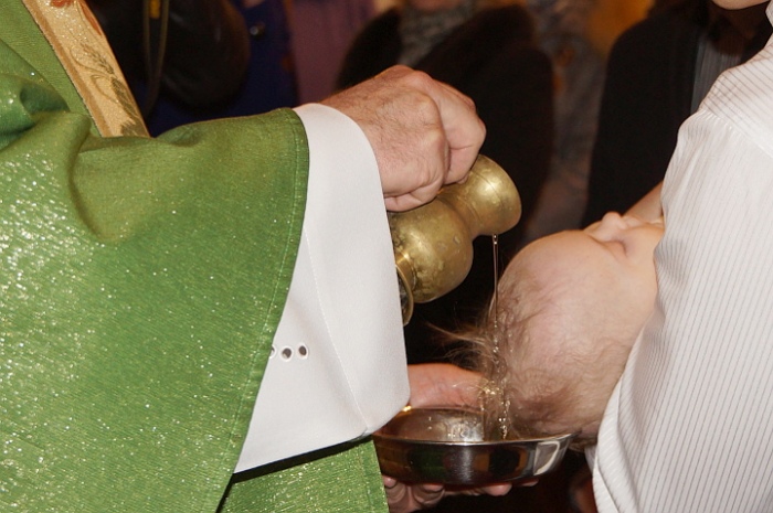 ФОТО: новое крещение в гомельском костеле