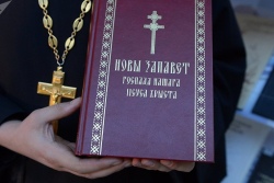 БПЦ представила Новый Завет по-белорусски. Костел - следующий