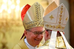 Госсекретарь Ватикана желает открытости мира к Беларуси