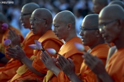 Ватикан поздравил буддистов с их главным праздником