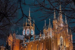 Возможное закрытие храмов обсуждают католики России. Каковы их действия – итоги опроса