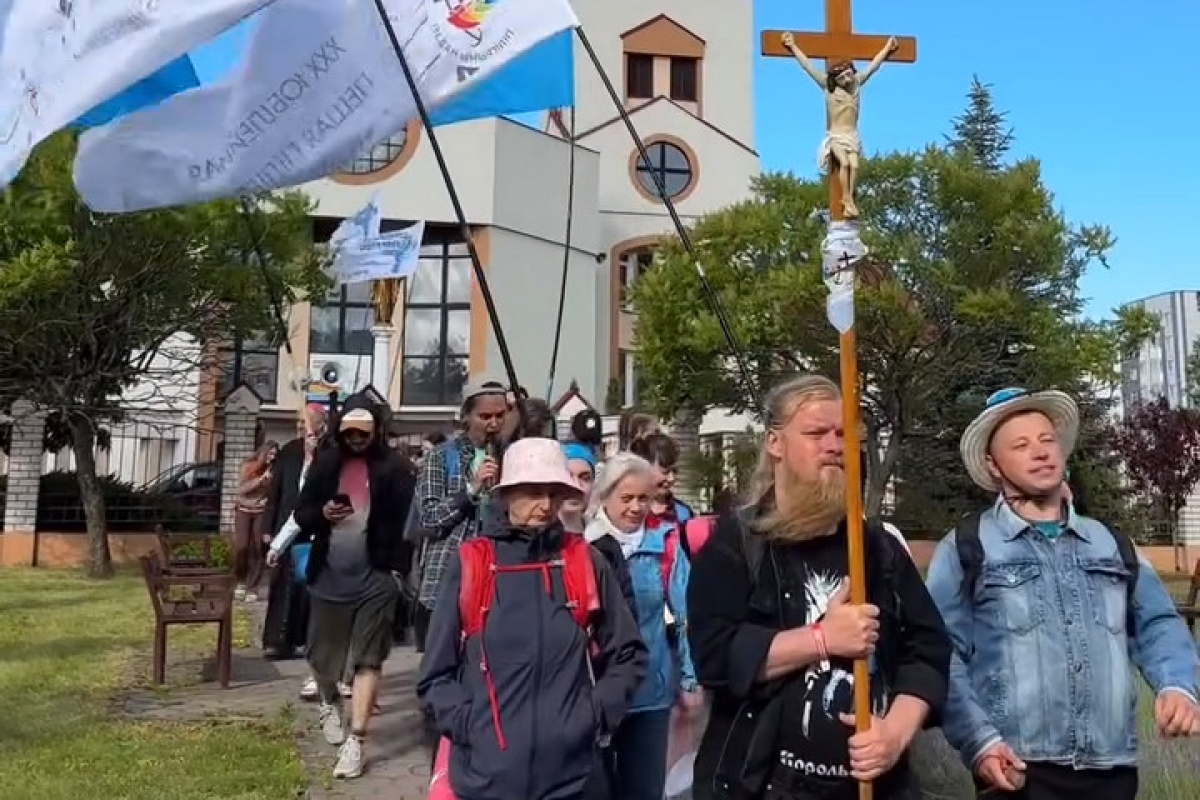 Первые паломничества вышли в Будслав: 9 дней пешком в любую погоду