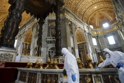 Собор Святого Петра в Ватикане открыли для верующих и туристов