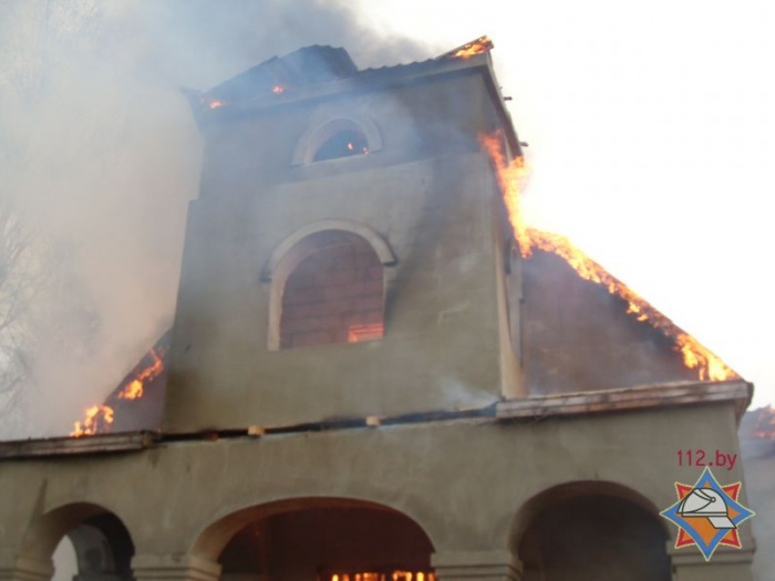В Добрушском районе горел храм Святителя Николая Чудотворца